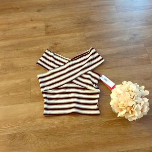 Q2 Collection chic strip crop top